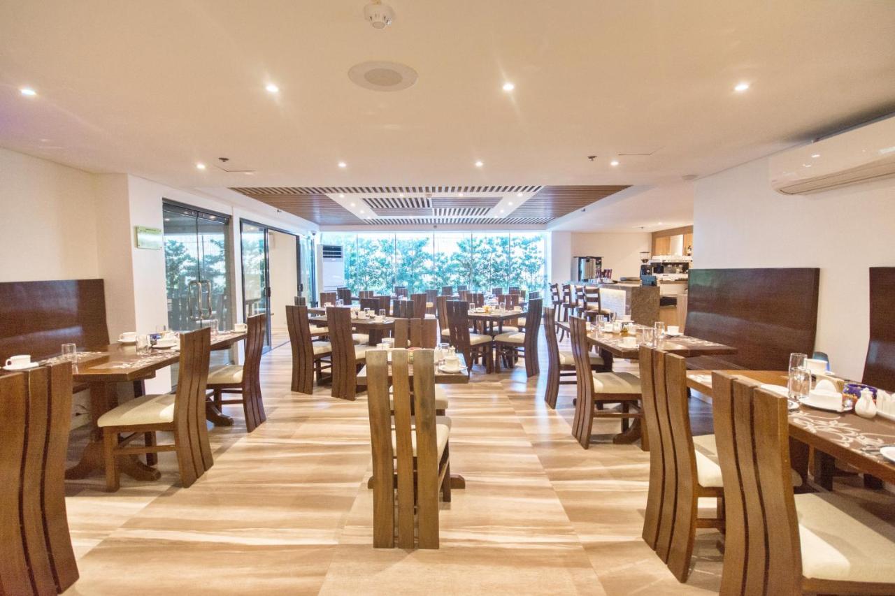 Commander Suites De Boracay Manoc-Manoc Екстериор снимка