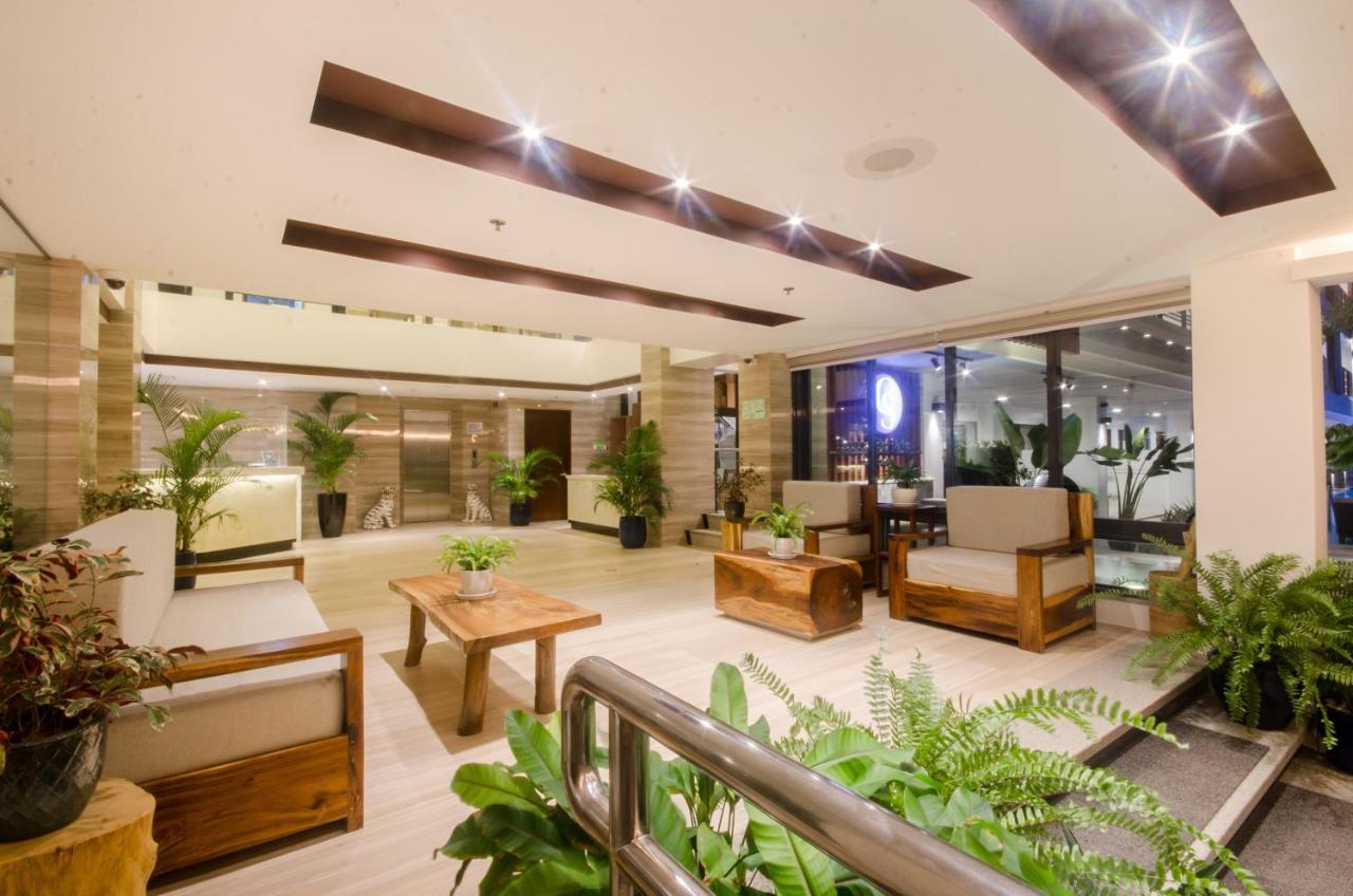 Commander Suites De Boracay Manoc-Manoc Екстериор снимка