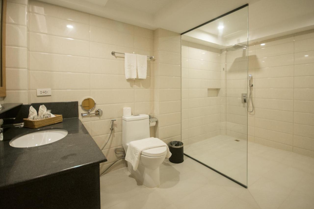 Commander Suites De Boracay Manoc-Manoc Екстериор снимка
