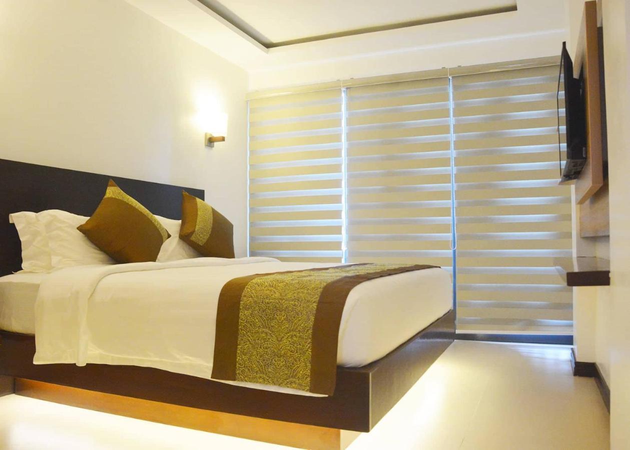 Commander Suites De Boracay Manoc-Manoc Екстериор снимка